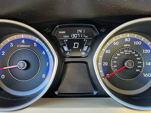 Used 2013 Hyundai Elantra GLS w/ Preferred Pkg image 13