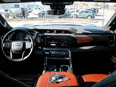 Used 2025 GMC Sierra 2500 Denali Ultimate image 29