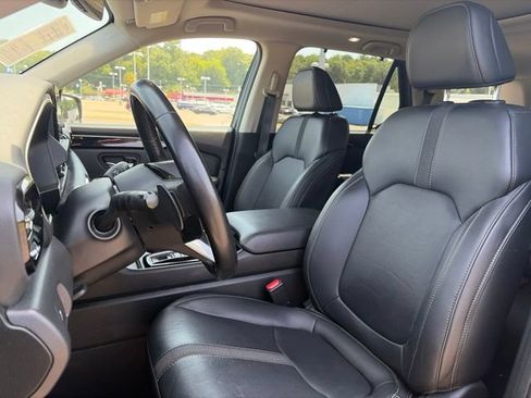 Used 2023 Honda Pilot Touring image 19