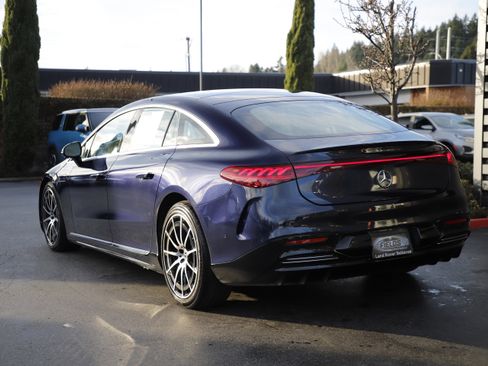 Used 2022 Mercedes-Benz EQS 580 4MATIC Sedan image 6