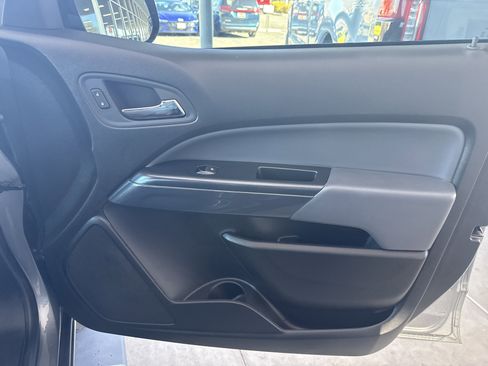 Used 2022 Chevrolet Colorado Z71 image 16
