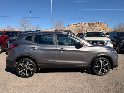 Used 2020 Nissan Rogue Sport SL image 6