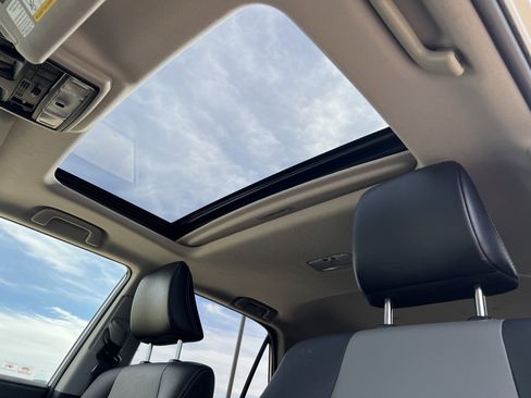 Used 2016 Toyota 4Runner SR5 Premium image 31