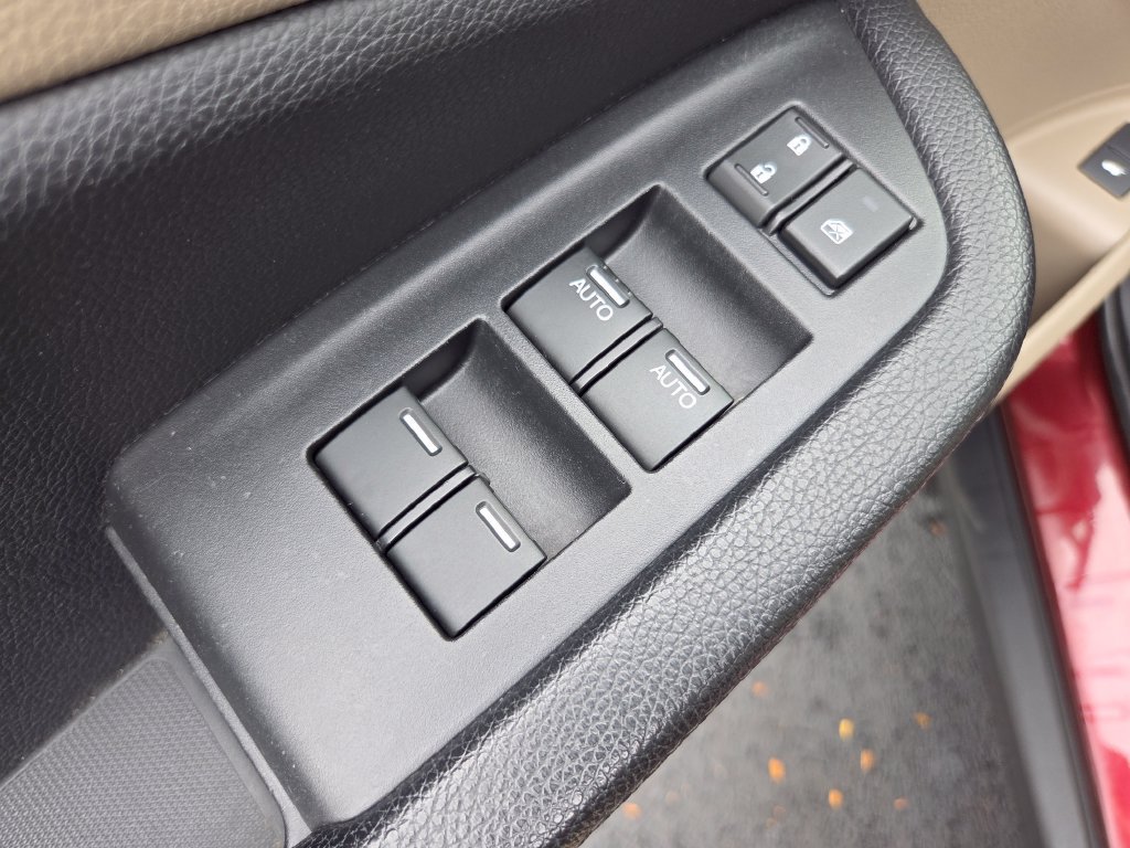 Certified 2018 Honda Pilot Touring image 37