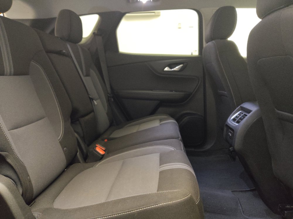 Used 2025 Chevrolet Blazer LT FWD image 19