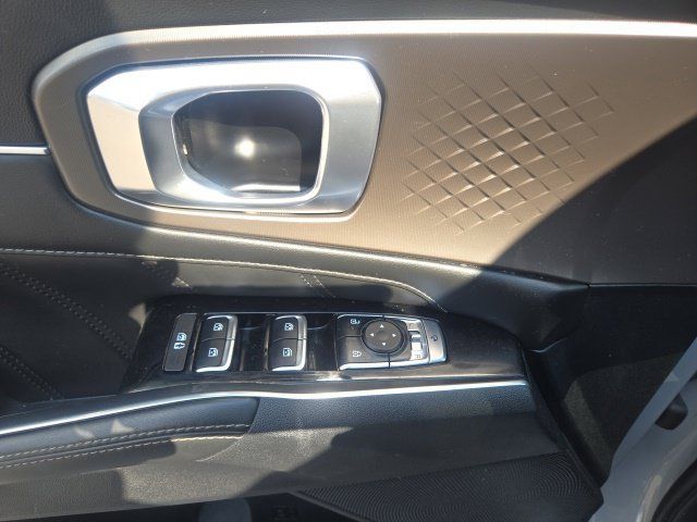 Used 2024 Kia Sorento SX FWD image 12