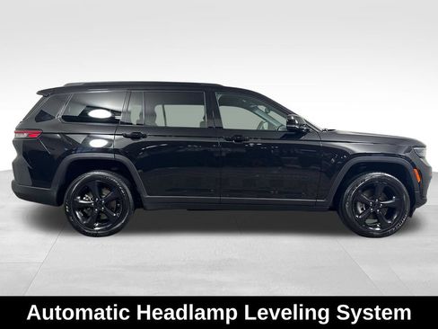 Used 2024 Jeep Grand Cherokee L Altitude AWD/4WD image 13