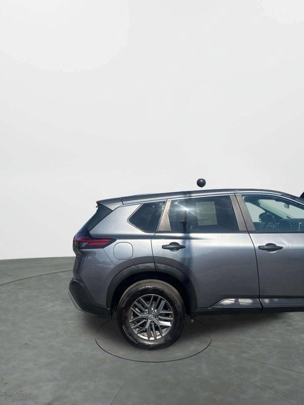 Used 2023 Nissan Rogue S FWD image 27