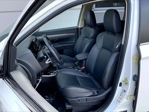 Used 2019 Mitsubishi Outlander GT AWD/4WD image 25