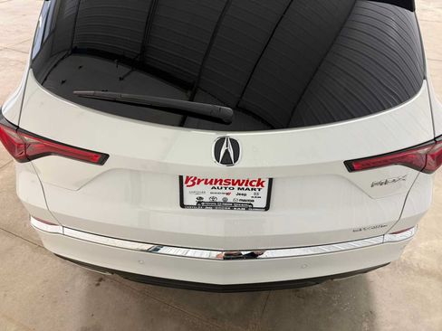 Used 2024 Acura MDX SH-AWD w/ Technology Package image 16