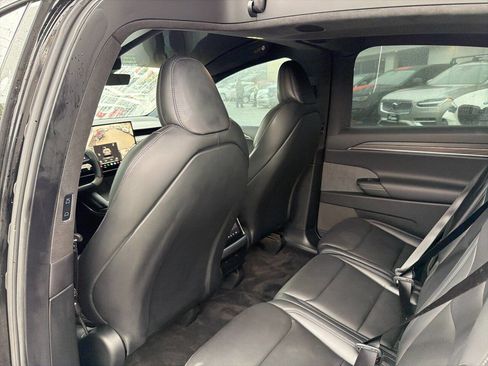 Used 2022 Tesla Model X image 26
