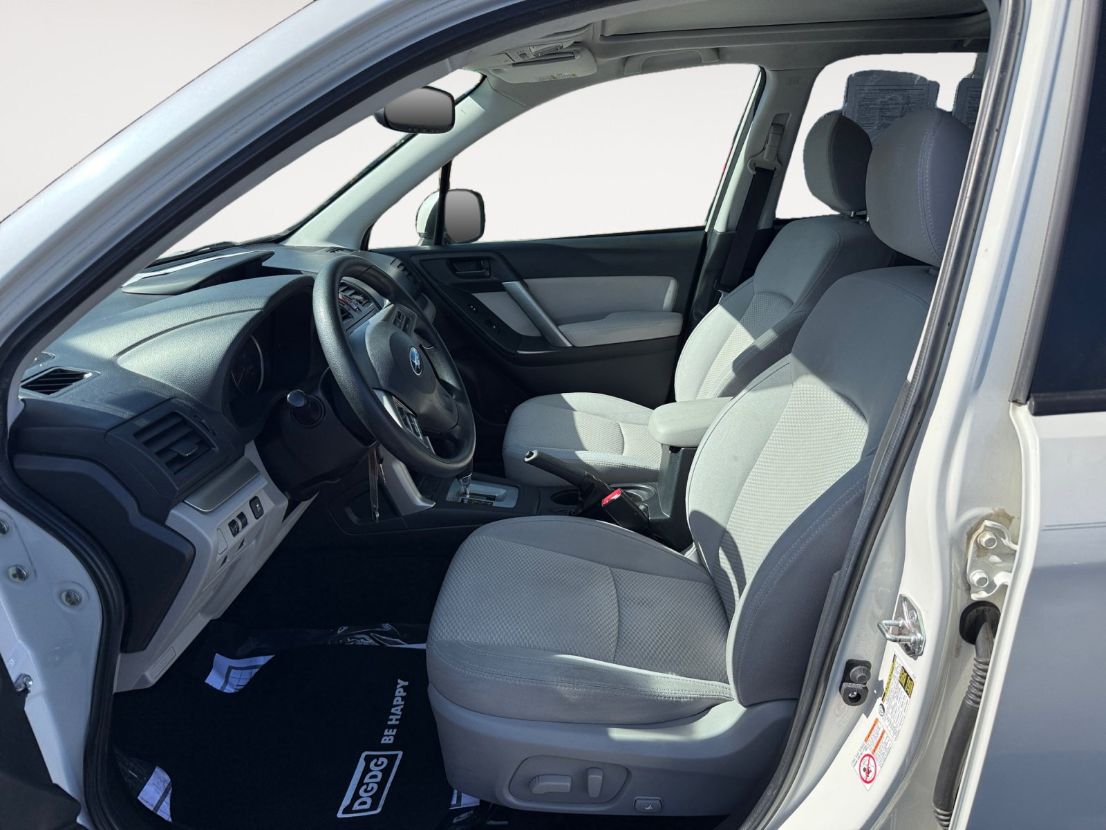 Used 2015 Subaru Forester 2.5i Premium w/ All-Weather Package AWD/4WD image 10