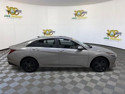 Used 2023 Hyundai Elantra SEL w/ Cargo Package image 11