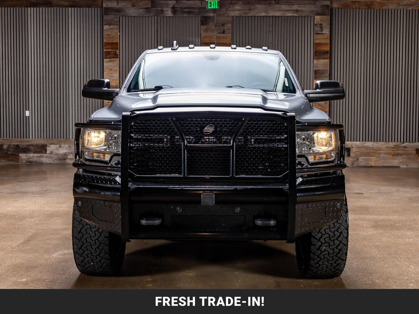 Used 2021 RAM 2500 Tradesman w/ Chrome Appearance Group AWD/4WD image 3