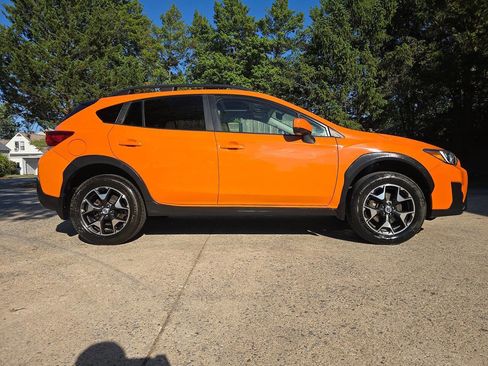 Used 2018 Subaru Crosstrek 2.0i Premium w/ Moonroof Package AWD/4WD image 2