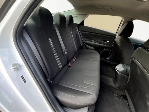 Used 2022 Hyundai Elantra SEL w/ Cargo Package image 27