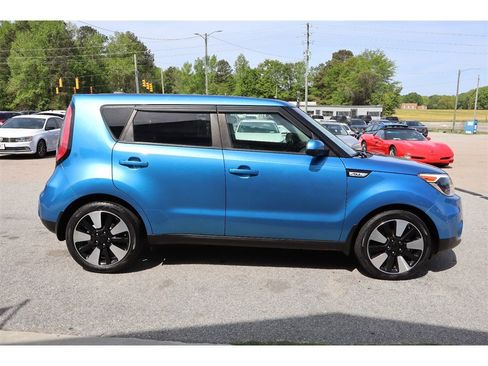 Used 2017 Kia Soul + w/ Designer's Package image 7