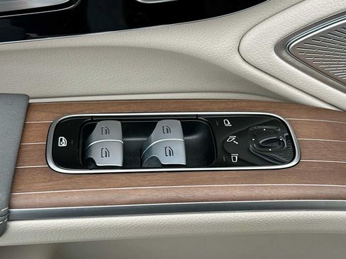 Used 2022 Mercedes-Benz EQS 580 4MATIC Sedan image 18