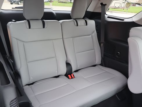 New 2026 Ford Explorer Active w/ Active Comfort Package AWD/4WD image 12