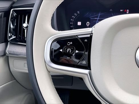 New 2026 Volvo XC90 T8 Ultra image 17