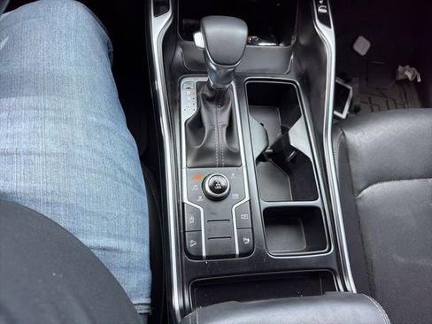 Used 2022 Kia Sorento S image 22