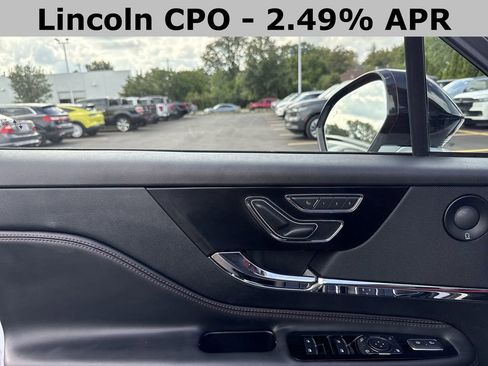 Used 2025 Lincoln Corsair Reserve w/ Equipment Group 202A image 14