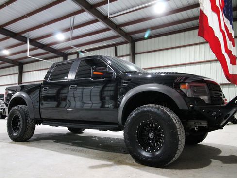 Used 2014 Ford F150 Raptor w/ Equipment Group 801A Luxury image 16