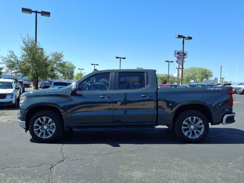 Used 2026 Chevrolet Silverado 1500 LT w/ Leather Package AWD/4WD image 3