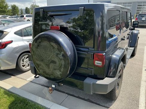 Used 2014 Jeep Wrangler Unlimited Sahara AWD/4WD image 8