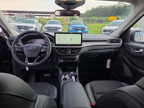 New 2025 Ford Escape SE image 13