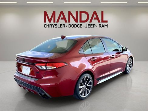 Used 2022 Toyota Corolla SE image 6