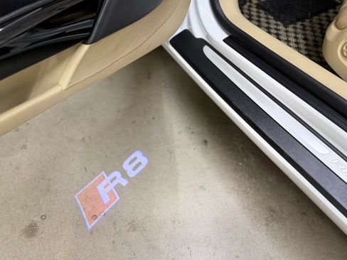 Used 2012 Audi R8 V8 AWD/4WD image 11