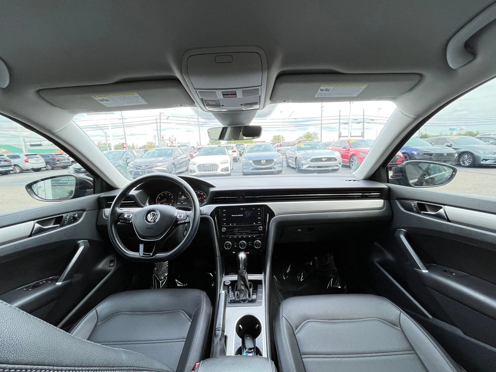 Used 2020 Volkswagen Passat 2.0T SE FWD image 38