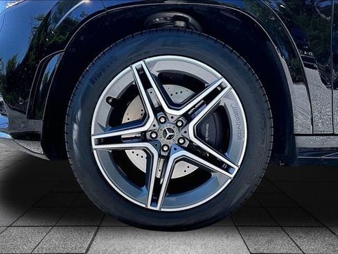 Certified 2023 Mercedes-Benz GLS 450 4MATIC image 38