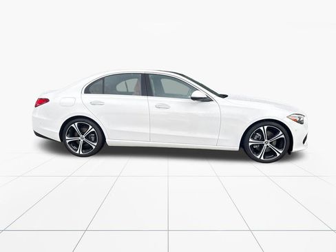 Used 2025 Mercedes-Benz C 300 Sedan image 9