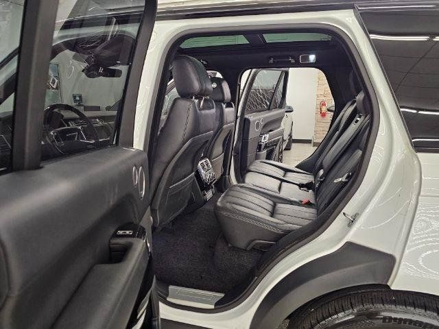 Used 2017 Land Rover Range Rover Supercharged AWD/4WD image 36