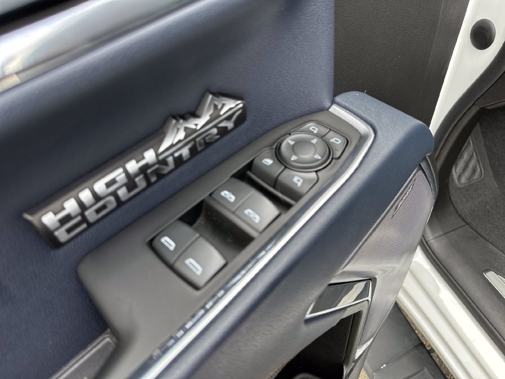 Used 2023 Chevrolet Silverado 1500 High Country AWD/4WD image 15