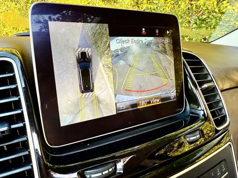 Used 2018 Mercedes-Benz GLE 350 4MATIC w/ Premium 1 Package image 58