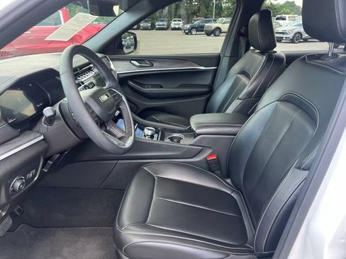 Used 2025 Jeep Grand Cherokee L Limited w/ Trailer Tow Package AWD/4WD image 5
