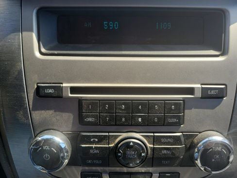Used 2010 Ford Fusion S FWD image 13