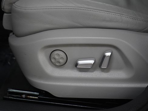 Used 2018 Audi Q3 2.0T Premium FWD image 25