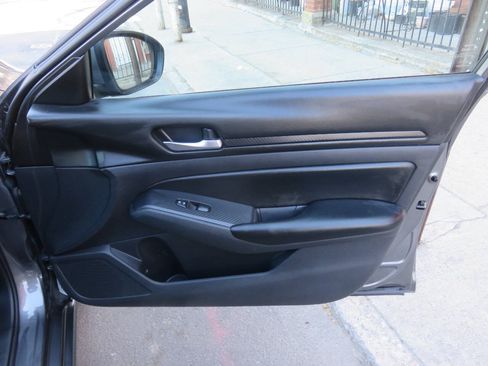 Used 2021 Nissan Altima 2.5 S FWD image 28