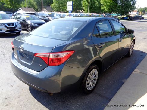 Used 2018 Toyota Corolla LE FWD image 3