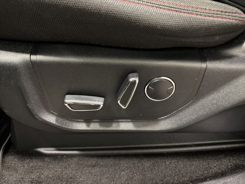 Used 2018 Ford F150 XLT w/ Equipment Group 302A Luxury image 15