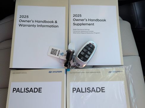 Used 2025 Hyundai Palisade Calligraphy image 34