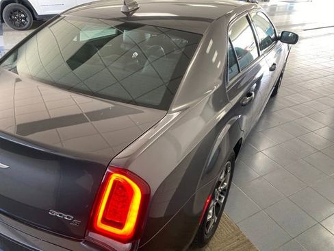 Used 2017 Chrysler 300 S AWD/4WD image 5