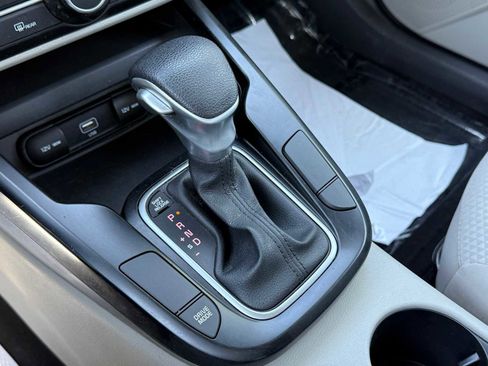 Used 2020 Kia Soul LX FWD image 25