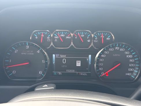 Used 2018 Chevrolet Silverado 1500 LTZ Z71 w/ LTZ Plus Package AWD/4WD image 23