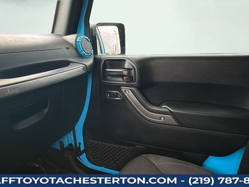 Used 2018 Jeep Wrangler Unlimited Sport S AWD/4WD image 14