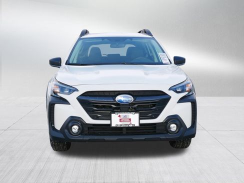 Used 2025 Subaru Outback image 2